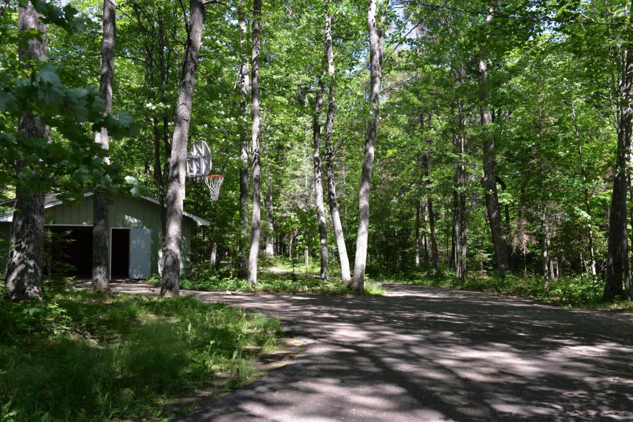 Decompression Zone Villa Arbor Vitae ภายนอก รูปภาพ